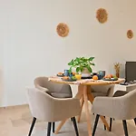 La Nimoise T2 Avec Climatisation Et Netflix Centre * نيم